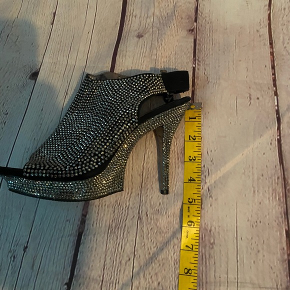 NEW GORGEOUS HELEN’S HEART PROM PAGEANT HEELS❣️ - Picture 5 of 6